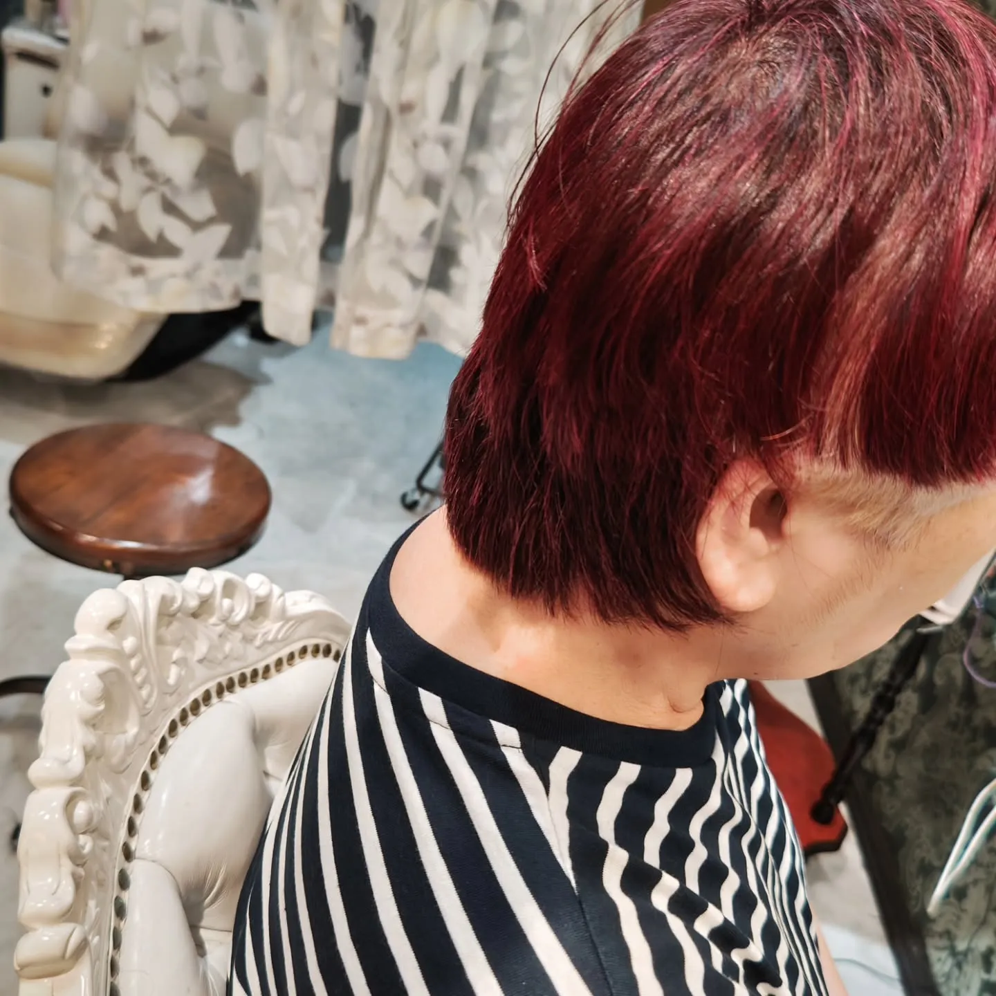 大津市派手髪脱白髪染めと言えば？