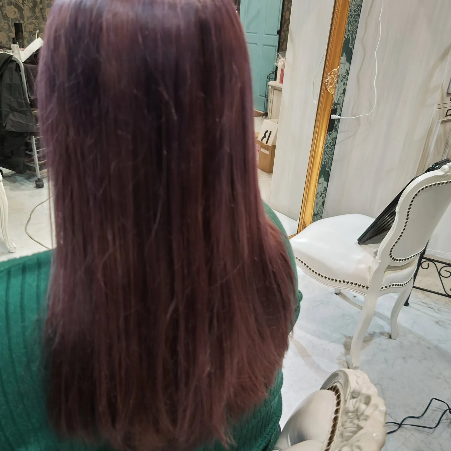 大津市ケアブリーチ派手髪、脱白髪染め得意な美容室