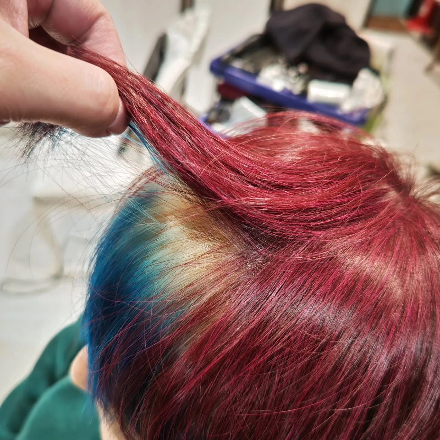 大津市派手髪脱白髪染めデザインカラー