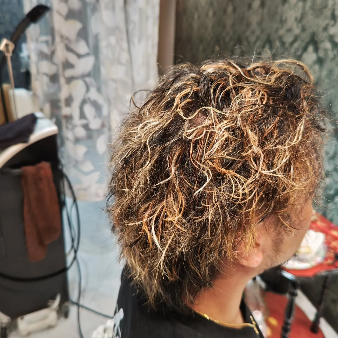 大津市メンズヘアカラーメンズパーマメンズメッシュサーフカール...